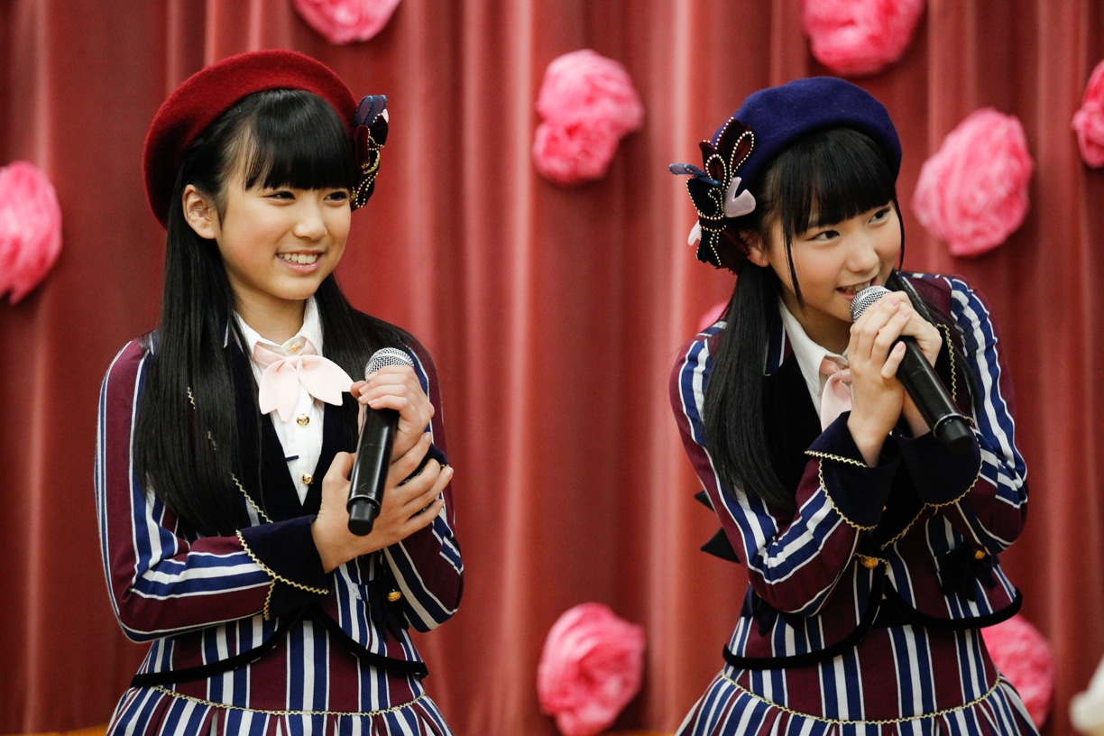 東京・さくら幼稚園でのHKT48「『桜、みんなで食べた』リリース記念イベント」の様子。(c)AKS