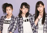 さとのあかり。左から佐藤優樹（モーニング娘。'14）、勝田里奈（スマイレージ）、植村あかり（Juice=Juice）。