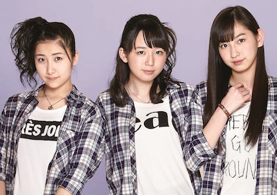 さとのあかり。左から佐藤優樹（モーニング娘。'14）、勝田里奈（スマイレージ）、植村あかり（Juice=Juice）。