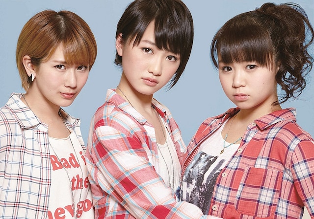 トリプレット。左から岡井千聖（℃-ute）、工藤遥（モーニング娘。'14）、高木紗友希（Juice=Juice）。