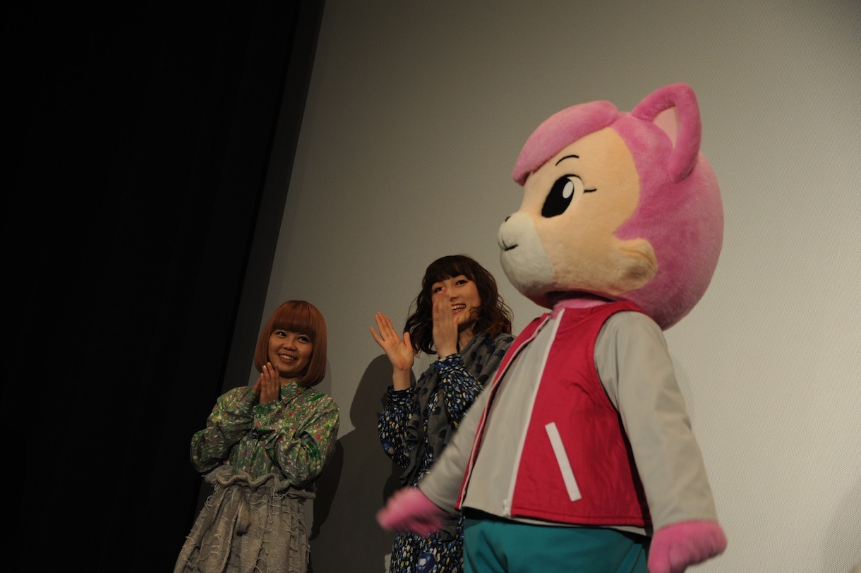 映画「しまじろうと くじらのうた」初日舞台挨拶の様子。