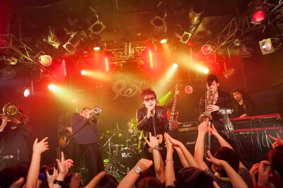 3月13日に東京・SHIBUYA REXで行われたTHE MANのワンマンライブの様子。