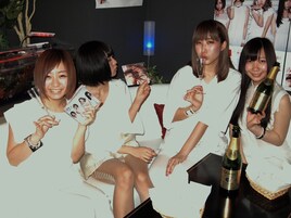 お客様は神様！赤い公園、“club赤公”でファンをおもてなし