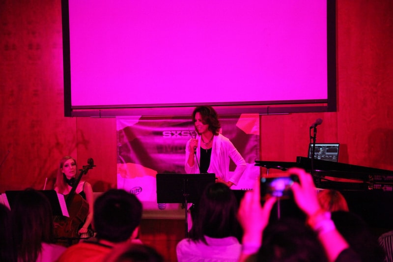 「SXSW 2014」でパフォーマンスを披露するYOSHIKI。