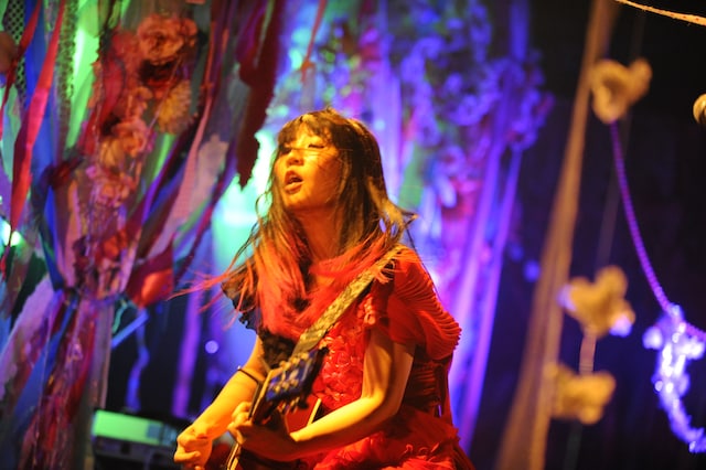 大森靖子「絶対少女が夢見るBBa'14ツアーファイナル『最終公演』」東京・LIQUIDROOM ebisu公演の様子。