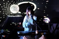 内田万里（Vo, Key）