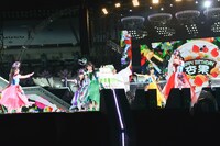 3月15日に誕生日を迎えた有安杏果を祝う様子。