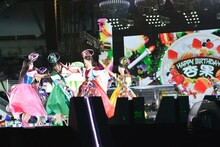 3月15日に誕生日を迎えた有安杏果を祝う様子。