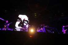 DIR EN GREY「DUM SPIRO SPERO」3月8日公演の様子。（撮影：尾形隆夫）