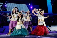 ももいろクローバーZ「ももクロ春の一大事2014 国立競技場大会～NEVER ENDING ADVENTURE 夢の向こうへ～」3月15日公演の様子。photo by HAJIME KAMIIISAKA+Z