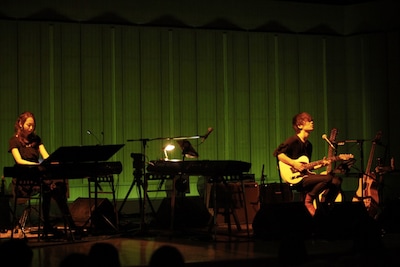 大古晴菜とのセッション中の様子。（撮影：河本悠貴）