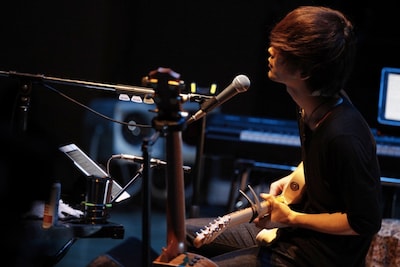 TK from 凛として時雨「TK Acoustic & Electric TOUR 2014 "Killing you softly"」東京公演の様子。（撮影：河本悠貴）