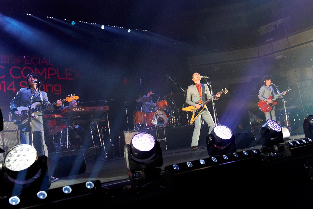 「uP!!!SPECIAL MUSIC COMPLEX 2014,Spring」に出演したウルフルズのライブの様子。