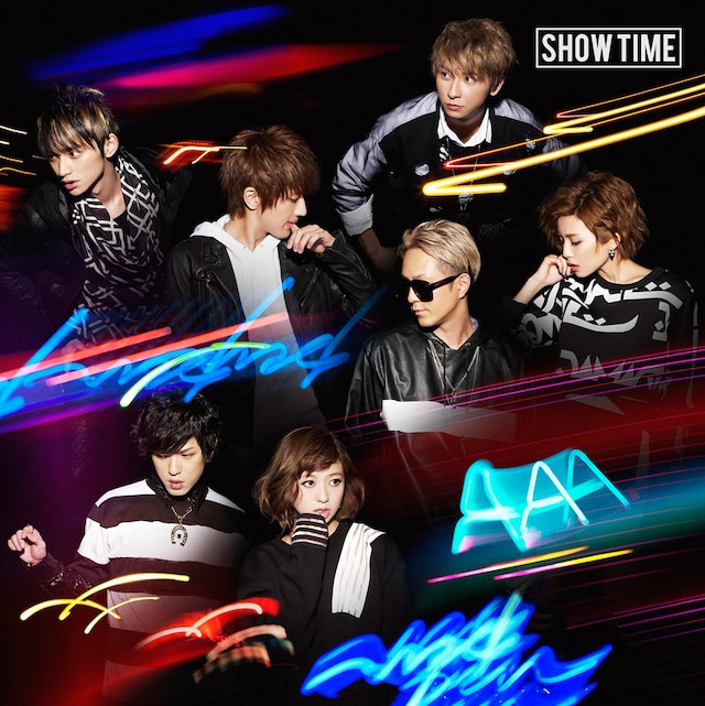 AAA「SHOW TIME」CD＋DVD＋BOOK盤ジャケット