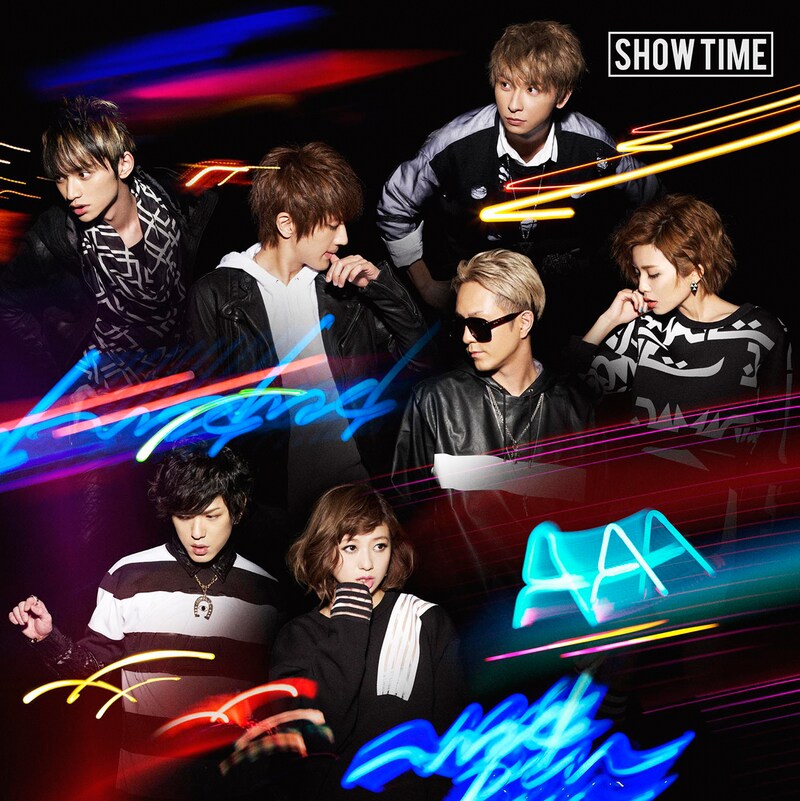 AAA「SHOW TIME」CD＋DVD＋BOOK盤ジャケット