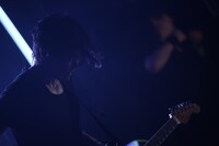 3月18日に行われた「TOUR 2014 STARTING OVER」渋谷CLUB QUATTRO公演の様子。