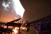 Predawn「Make believe, Make a wish」プラネタリウムライブの様子。（Photo by AZUSA TAKADA）