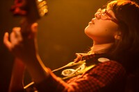 ガール（撮影：西槇太一）