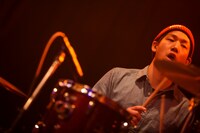 ガール（撮影：西槇太一）