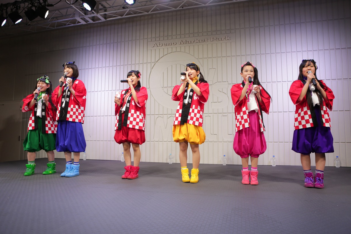 たこやきレインボー「かんぱいイベント」の様子。