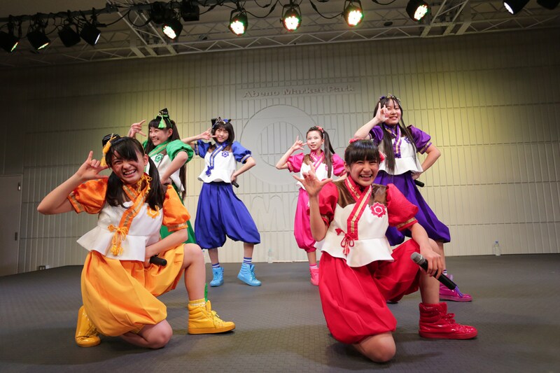 たこやきレインボー「かんぱいイベント」の様子。