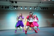 たこやきレインボー「かんぱいイベント」の様子。