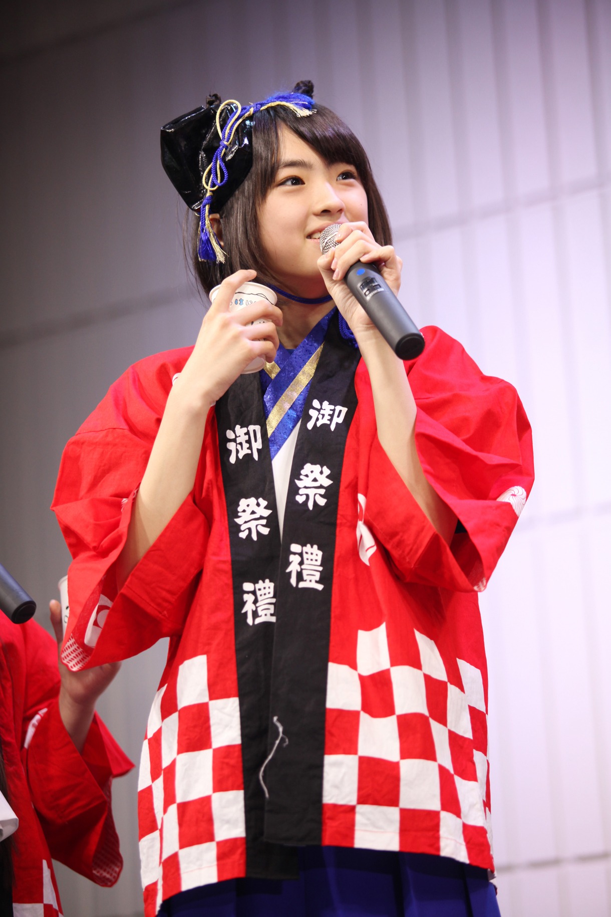 春名真依