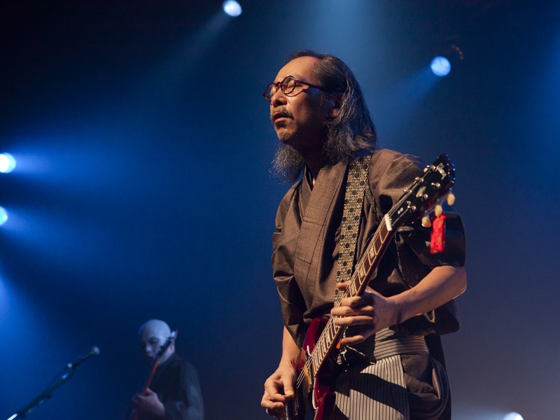 ライブイベント「abura derabu」の模様。（Photo by KASSAI [3PO DESIGN WORKSHOP]）