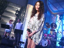 「新堂本兄弟」スタジオライブ収録時のJUJU。