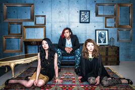 MAMADRIVE、R指定映画「女の穴」主題歌CDを会場販売