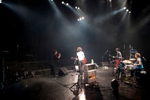 忘れらんねえよ「ツレ伝ZERO in 赤坂BLITZ ～ZEROなだけに観客もゼロ～」の様子。（撮影：外林健太）