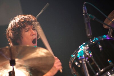 酒田耕慈（Dr）（撮影：外林健太）