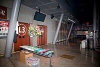 無観客ライブ当日の物販ブースの様子。（撮影：外林健太）