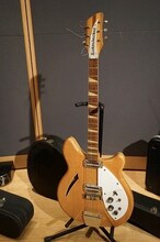 大瀧詠一が使用したギター。