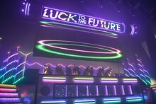 「私立恵比寿中学 Luck To The Future PART2」オープニングの様子。