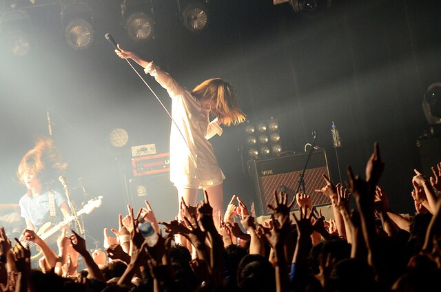 tricot「帰ってきたトリコさん」東京・赤坂BLITZ公演の様子。（Photo by Ohagi）