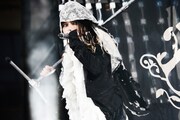 hyde(Vo)(撮影:緒車寿一、今元秀明、岡田貴之、田中和子)