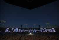 L'Arc-en-Ciel「L'Arc-en-Ciel LIVE 2014 at 国立競技場」3月21日公演の様子。（撮影：緒車寿一、今元秀明、岡田貴之、田中和子）