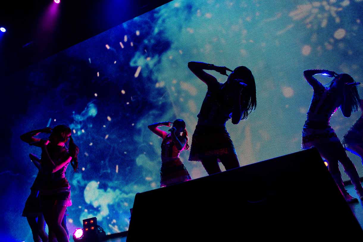 Cheeky Parade「PREMIUM LIVE『THE FIRST』」の様子。