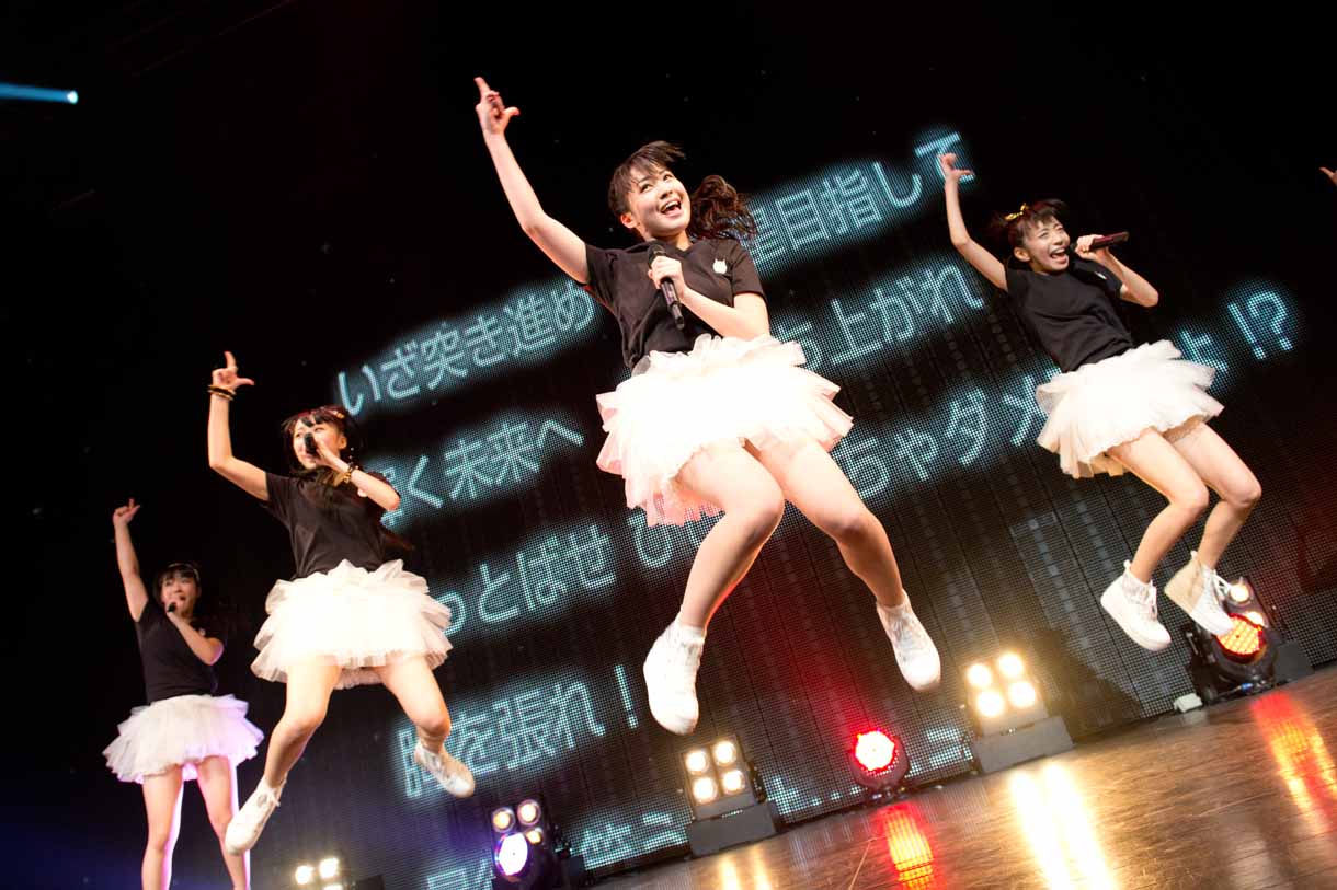 Cheeky Parade「PREMIUM LIVE『THE FIRST』」の様子。