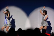 HKT48「HKT48九州7県ツアー～可愛い子には旅をさせよ～」福岡サンパレス公演の様子。(c)AKS