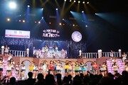 HKT48「HKT48九州7県ツアー～可愛い子には旅をさせよ～」福岡サンパレス公演の様子。(c)AKS