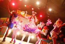 きゃりーぱみゅぱみゅ「NANDA COLLECTION WORLD TOUR 2014」オーストラリア公演の様子。（撮影：石井亜希）