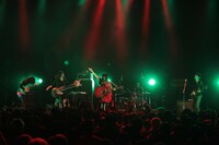 「ピエールナイト」大森靖子＆THEピンクトカレフのライブの様子。（撮影：西槇太一）