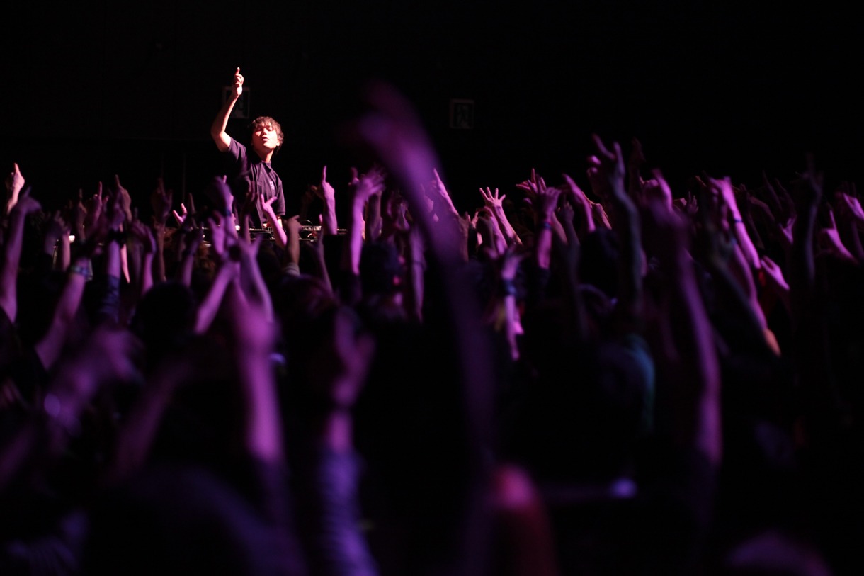 「ピエールナイト」DJピエール中野出演時の様子。（撮影：西槇太一）