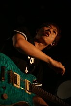 UVERworld「UVERworld LIVE HOUSE 2014」宮城・Rensa公演の様子。