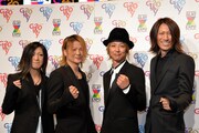 ガッツポーズで「GLAY EXPO」への意気込みを明かすGLAY。