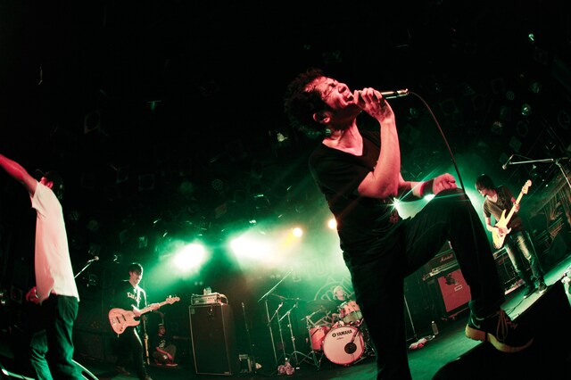 NUBO「"Human hymns"TOUR 2013-2014 FINAL」東京・渋谷CLUB QUATTRO公演の様子。（Photo by HayachiN）