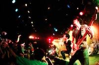 NUBO「"Human hymns"TOUR 2013-2014 FINAL」東京・渋谷CLUB QUATTRO公演の様子。（Photo by HayachiN）