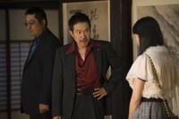 映画「薔薇色のブー子」のワンシーン。 (c)2014「薔薇色のブー子」製作委員会